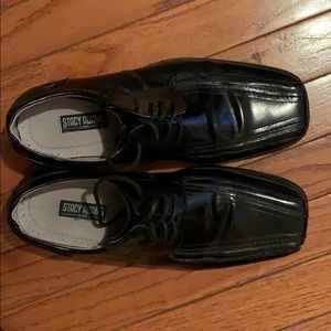 Men’s dress shoes